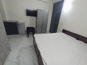 Bedroom in 2 BHK Apartment at Grihapravesh, Sector 77 – for Rent