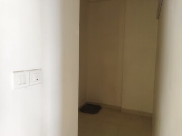 Room in 3 BHK Apartment at Prestige Kensington Gardens, Jalahalli – for Rent