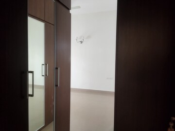 Room in 3 BHK Apartment at Prestige Kensington Gardens, Jalahalli – for Rent