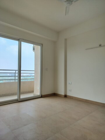 3 BHK Apartment For Rent in Wave Amore, Sector 32