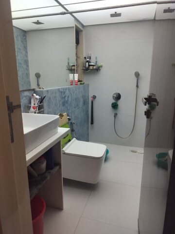 Team Area in 2 BHK Apartment at Evershine Greens, Andheri West – for Rent
