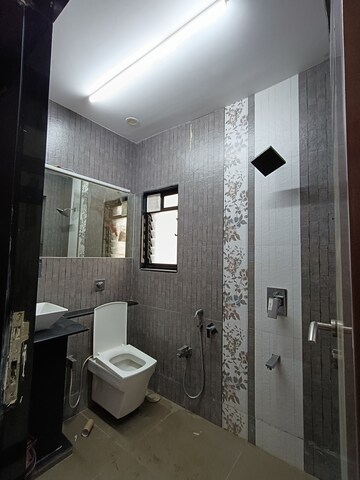 Bathroom in 2 BHK Apartment at Sagar Kanya, Andheri West – for Rent