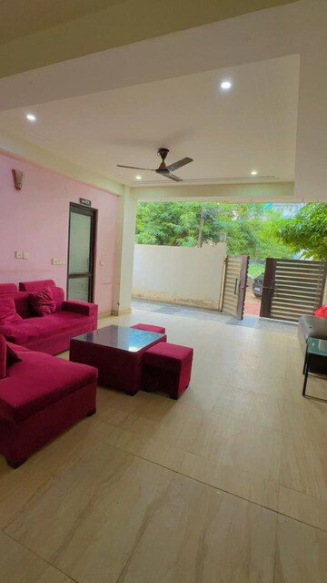 Living Room in  Pg at Sector 46 – for Rent