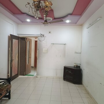 Room in 3 BHK Apartment at Vastrapur – for Rent