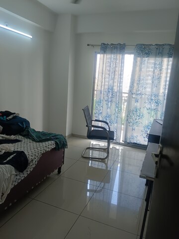Team Area in 2 BHK Apartment at Gulshan Bellina, Sector 16 Greater Noida – for Rent