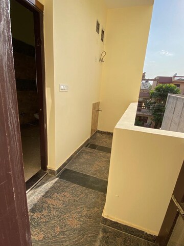 Balcony in 1 BHK Independent House at Sector 9a – for Rent