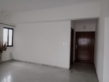 Room in 4 BHK Apartment at Kalyani Nagar – for Sale