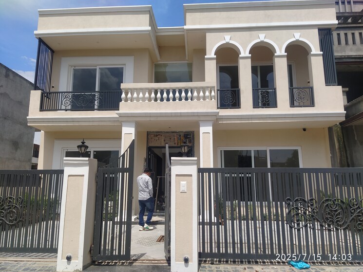 Exterior View, dlf-hyde-park 5 Bedroom 6000 Sq.Ft. Independent House In South Mullanpur Chandigarh 8956584