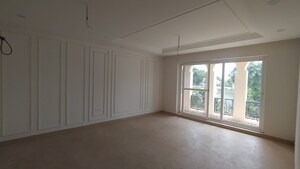 Room in 5 BHK Independent House at DLF Hyde Park, South Mullanpur – for Sale