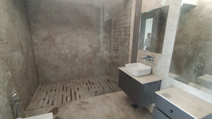 Bathroom, dlf-hyde-park 5 Bedroom 6000 Sq.Ft. Independent House In South Mullanpur Chandigarh 8956584