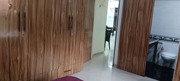 Room in 2 BHK Apartment at Garden View CHS Andheri, Andheri West – for Rent