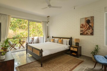 Bedroom in 2 BHK Apartment at Reis Magos – for Sale