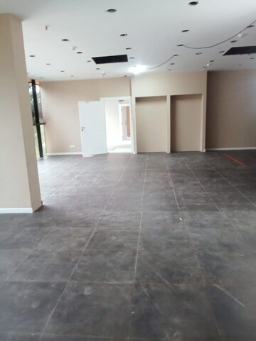  Showroom For Sale in Kandivali West