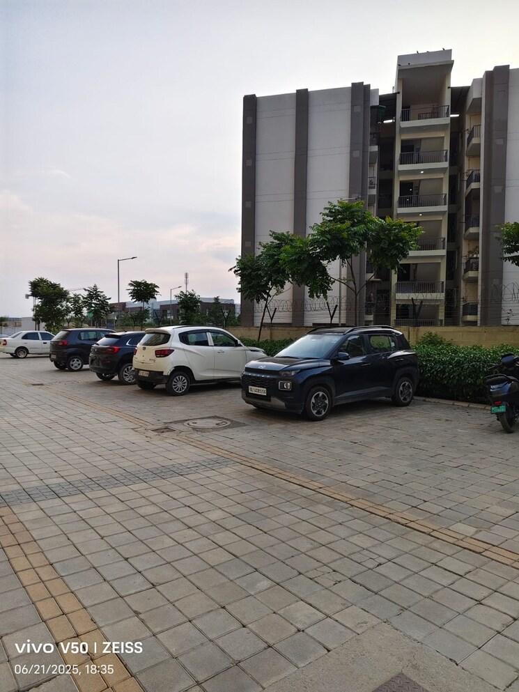  Parking, wave-dream-homes 2 Bedroom 808 Sq.Ft. Apartment In Wave City Ghaziabad 8956733