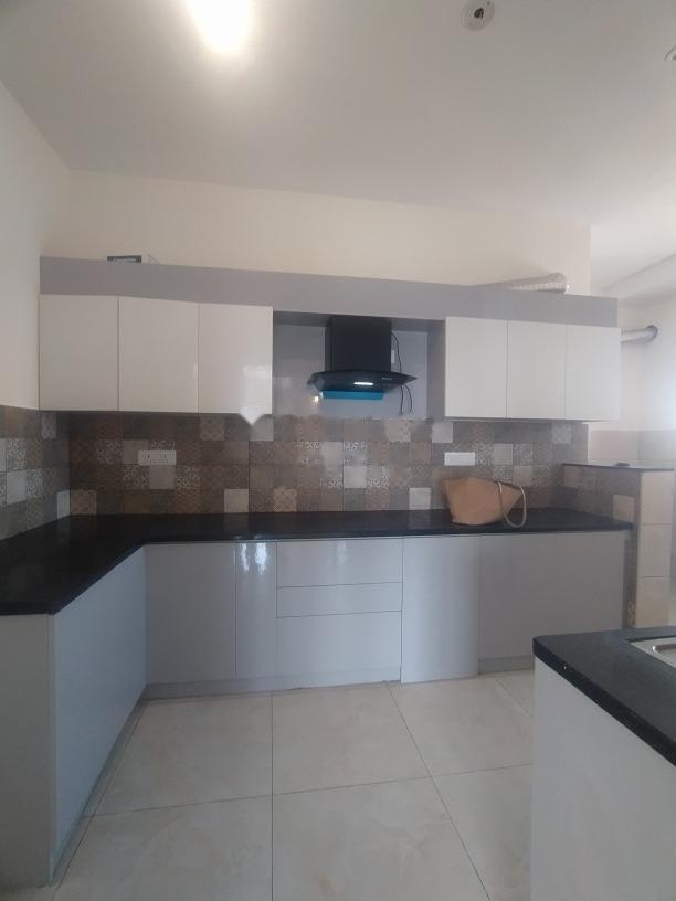 3.5 BHK Apartment For Rent in Prestige Park Square