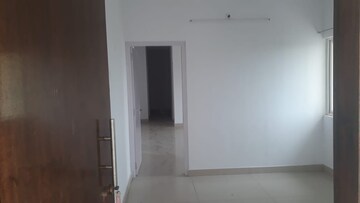 Room in 6+ BHK Apartment at Godrej Garden City, Jagatpur – for Rent
