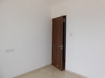 Room in 2.5 BHK Apartment at The Green Jay Krishna, Borivali West – for Rent
