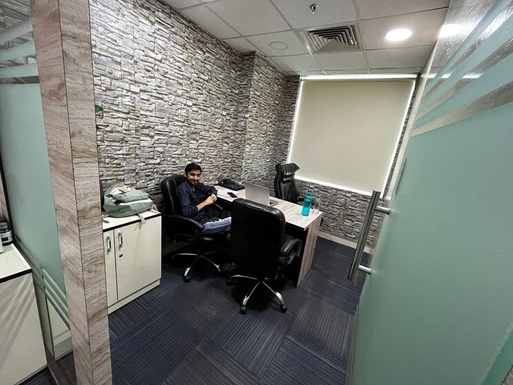 Team Area, emaar-emerald-plaza Commercial Office Space 670 Sq.Ft. In Sector 65 Gurgaon 8956796