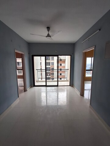 Room in 3 BHK Apartment at DTC Southern Heights, Joka – for Rent