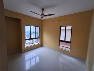 Room in 3 BHK Apartment at DTC Southern Heights, Joka – for Rent