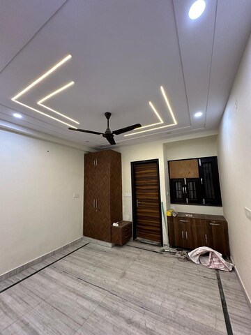 Room in 2 BHK Builder Floor at Mahavir Enclave 1 – for Sale