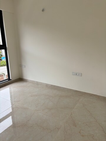 Room in 2 BHK Apartment at Godrej Urban Park, Chandivali – for Rent