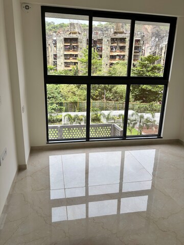 Room in 2 BHK Apartment at Godrej Urban Park, Chandivali – for Rent