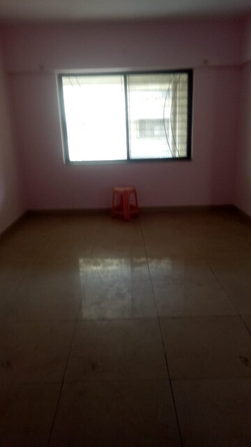 Room in 2 BHK Apartment at Shubhashree Apartmaent Akurdi, Akurdi – for Rent