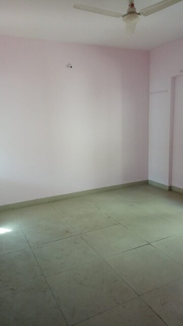 Room in 2 BHK Apartment at Shubhashree Apartmaent Akurdi, Akurdi – for Rent