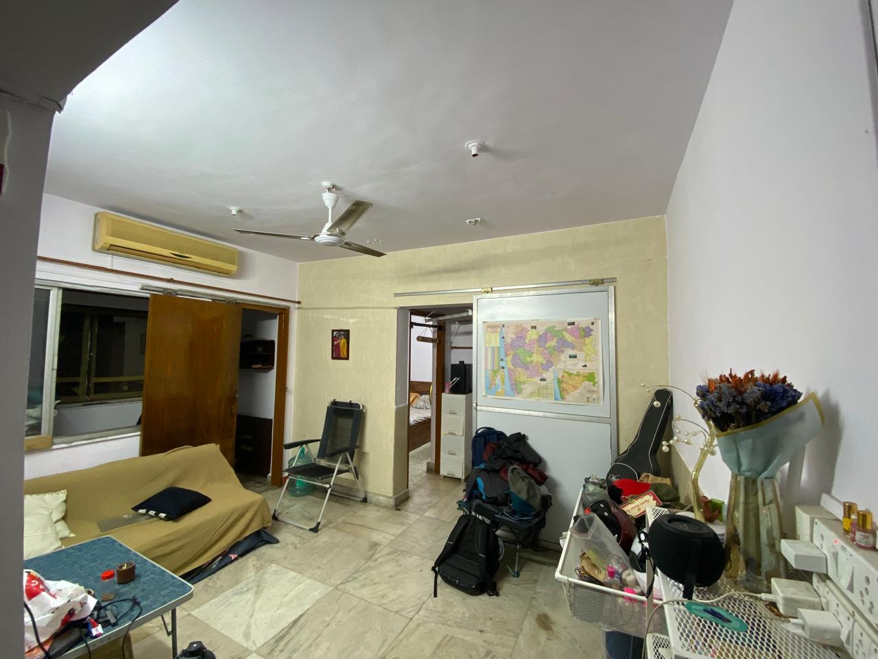 1 BHK 600 Sq.Ft. Apartment in Lok Gaurav Society