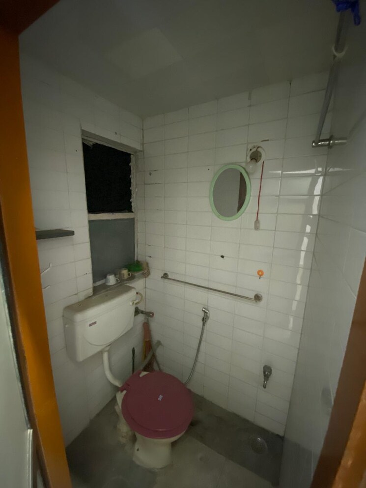 Bathroom, lok-gaurav-society 1 Bedroom 600 Sq.Ft. Apartment In Vikhroli West Mumbai 8956933