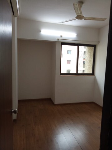 Room in 2 BHK Apartment at Lodha Palava City, Dombivli East – for Rent