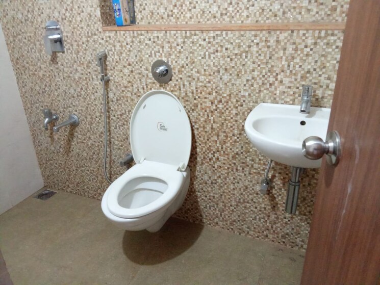 Bathroom, lodha-palava-city 2 Bedroom 960 Sq.Ft. Apartment In Dombivli East Thane 8956948