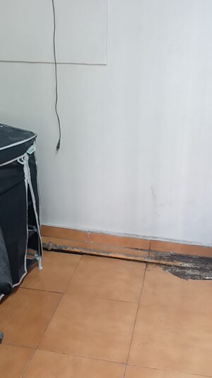 Furnished Amenities in 2 BHK Apartment at Garden View CHS Andheri, Andheri West – for Sale