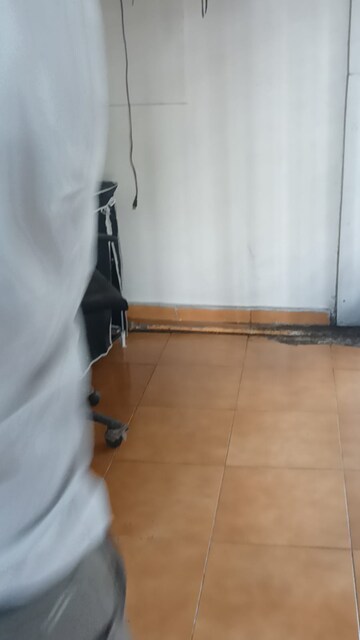 Furnished Amenities in 2 BHK Apartment at Garden View CHS Andheri, Andheri West – for Sale