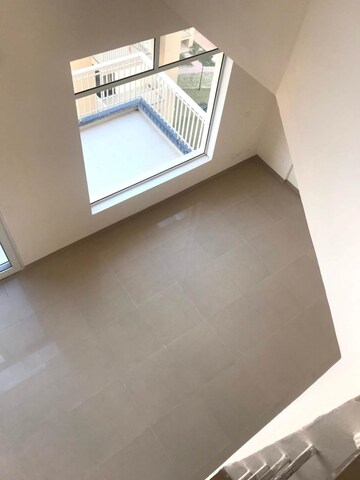 Room in 3.5 BHK Apartment at Sushma Crescent, Dhakoli – for Rent