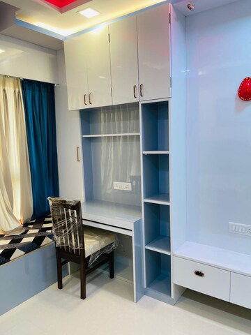 Living Room in 2 BHK Apartment at Kalpataru Paramount, Kapur Bawdi – for Rent