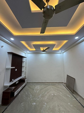 Kitchen in 2 BHK Builder Floor at Mahavir Enclave 1 – for Sale