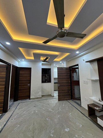 Kitchen in 2 BHK Builder Floor at Mahavir Enclave 1 – for Sale