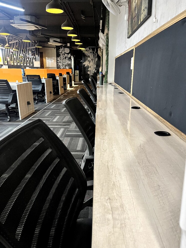 Balcony, bestfield Commercial Office Space 3000 Sq.Ft. In Netaji Subhash Place Delhi 8956995