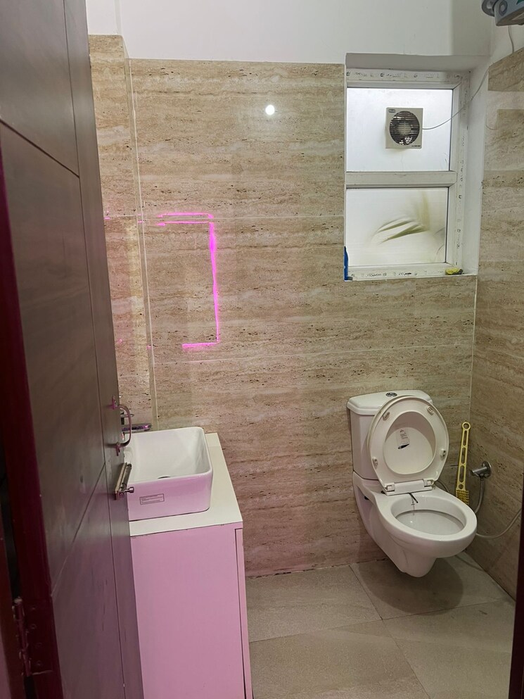 Bathroom, dhakoli 3 Bedroom 1200 Sq.Ft. Builder Floor In Dhakoli Zirakpur 8956991