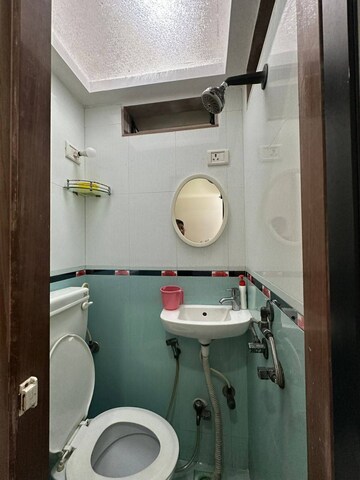 Bathroom in 1 BHK Apartment at Lokhandwala Complex – for Rent