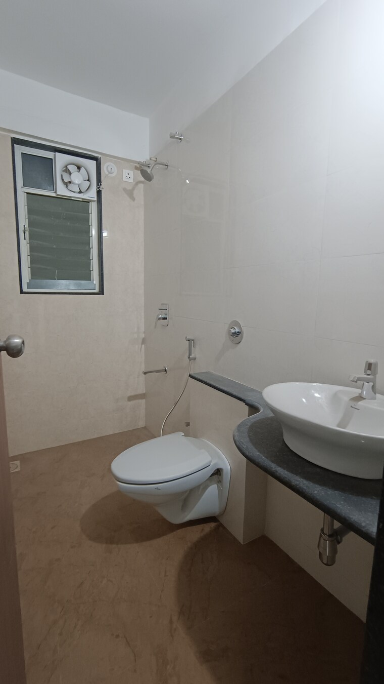 Bathroom, pride-panchavati 2 Bedroom 884 Sq.Ft. Apartment In Dhankawadi Pune 8957023