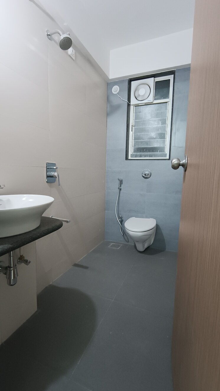 Bathroom, pride-panchavati 2 Bedroom 884 Sq.Ft. Apartment In Dhankawadi Pune 8957023
