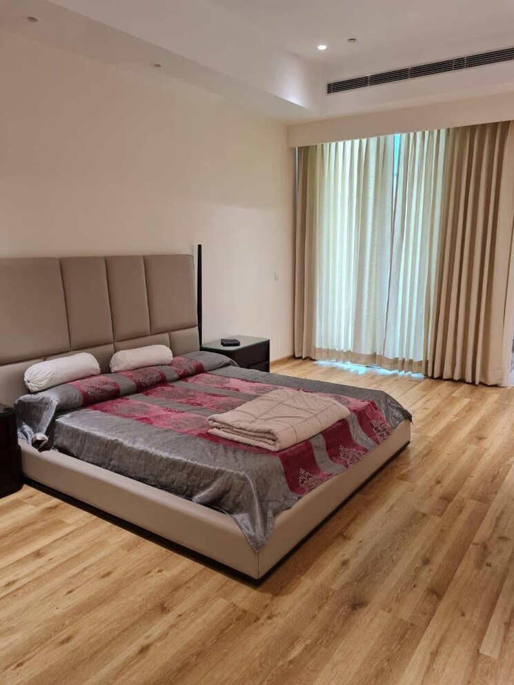 Bedroom, dlf-the-camellias 4 Bedroom 7400 Sq.Ft. Apartment In Sector 42 Gurgaon 8957004