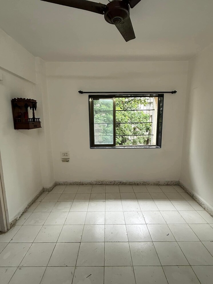 Room, lokhandwala complex 1 Bedroom 400 Sq.Ft. Apartment In Lokhandwala Complex Mumbai 8957029