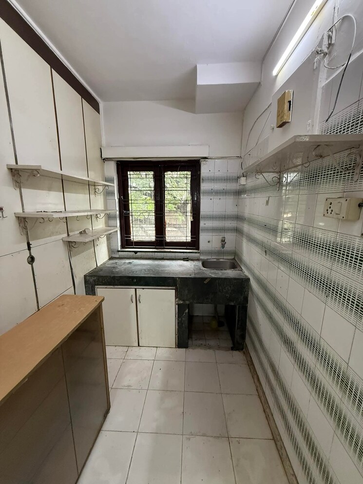Kitchen, lokhandwala complex 1 Bedroom 400 Sq.Ft. Apartment In Lokhandwala Complex Mumbai 8957029