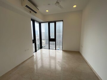 Room in 3 BHK Apartment at Lodha The Park, Worli – for Rent