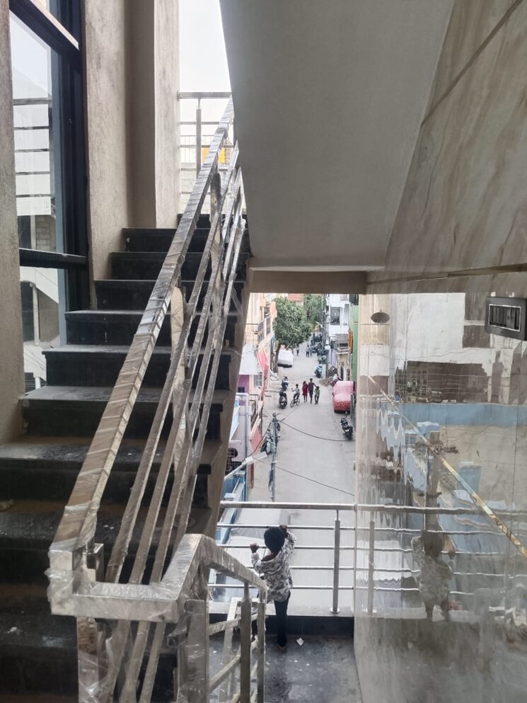 Balcony, rt nagar 6 Bedroom 1200 Sq.Ft. Independent House In Rt Nagar Bangalore 8957066