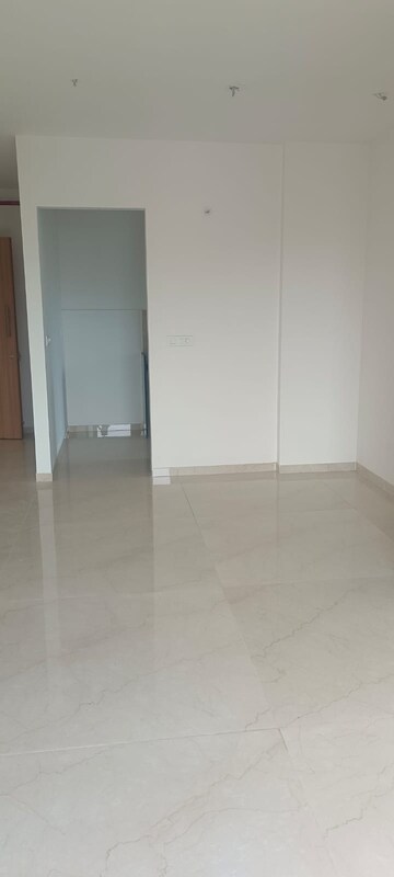 Room in 2 BHK Apartment at Godrej Urban Park, Chandivali – for Rent
